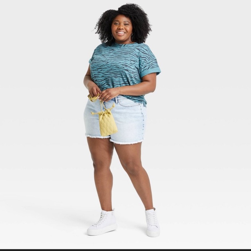 🆕 Ava and Viv denim shorts